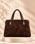 Bolso Turín grande de antelina en color chocolate, con cierre superior de cremallera