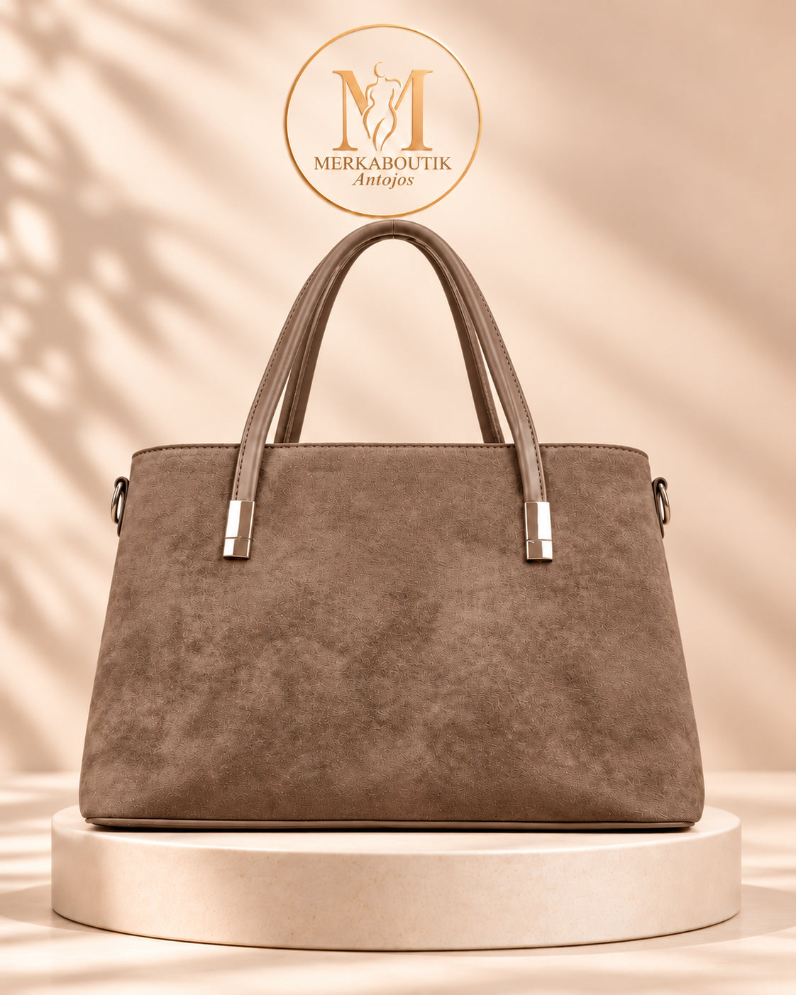 Bolso Turín grande de antelina en color taupe, con cierre superior de cremallera