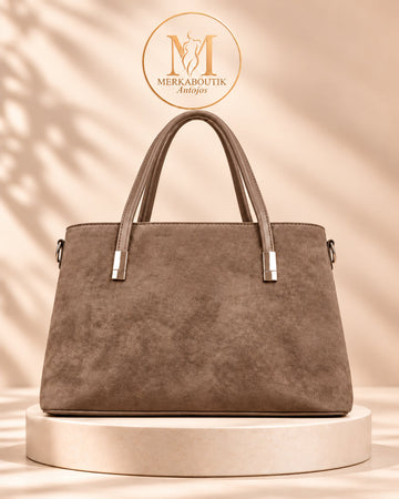 Bolso Turín grande de antelina en color taupe, con cierre superior de cremallera