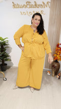 Conjunto Adelaida curvy con blusa ajustable