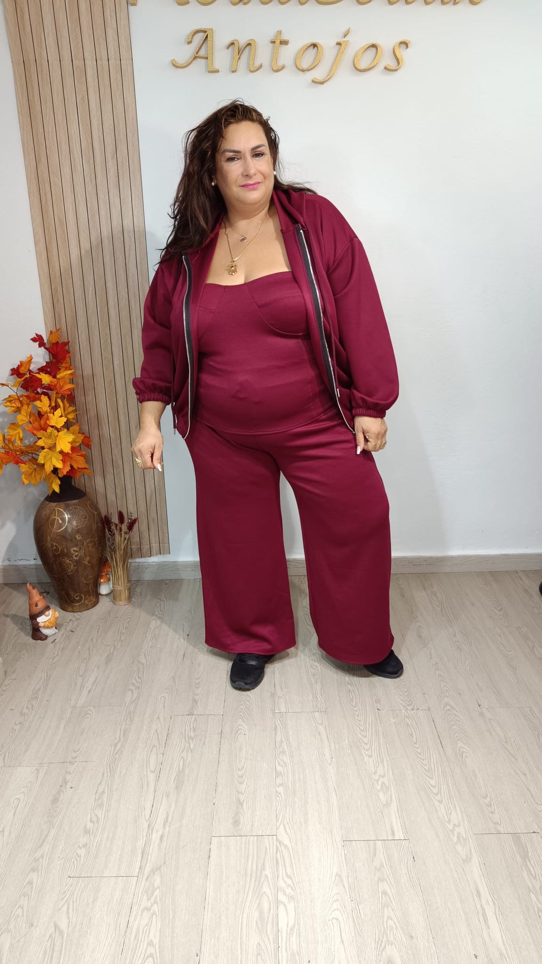 Conjunto 3 Piezas Delirio curvy con bomber abierta, camiseta palabra de honor y pantalón ancho, vista principal