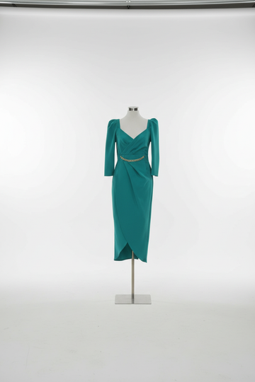 Vestido Emilia con fondo de estudio