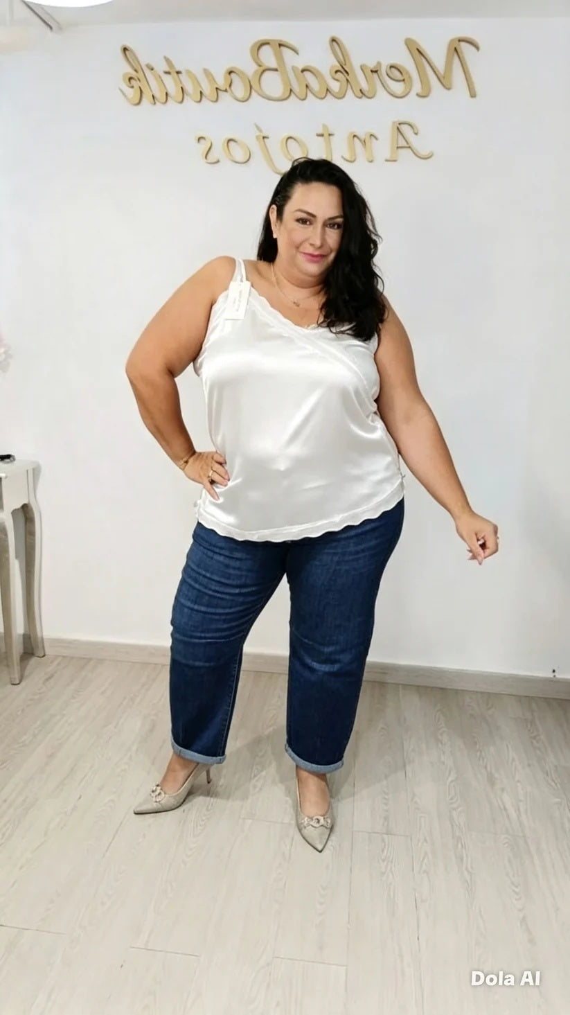 Lencera Cleopatra curvy satinada blanca con escote drapeado