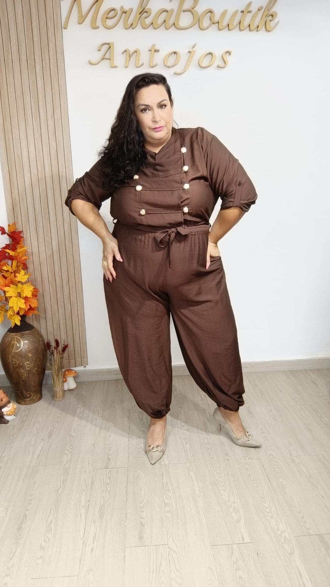 Mono Bombacho Militar curvy en color chocolate