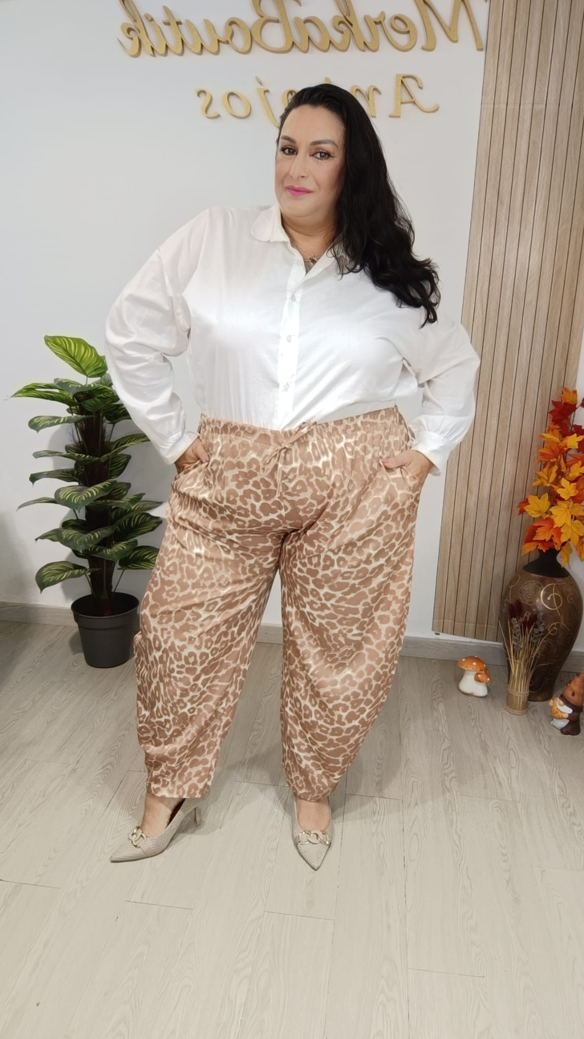 Pantalón Balloon Animal Print Rosalía curvy en tono camel
