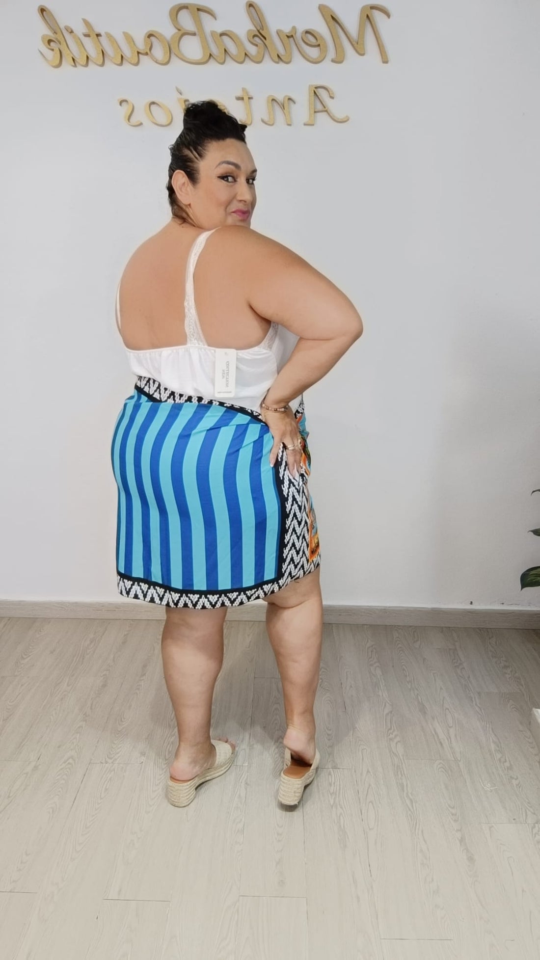 Falda Pareo Corta Curvy África